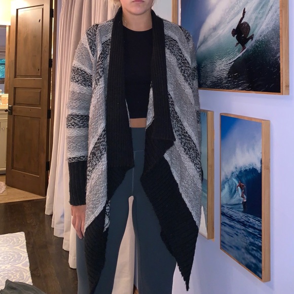 Sweaters - Cardigan